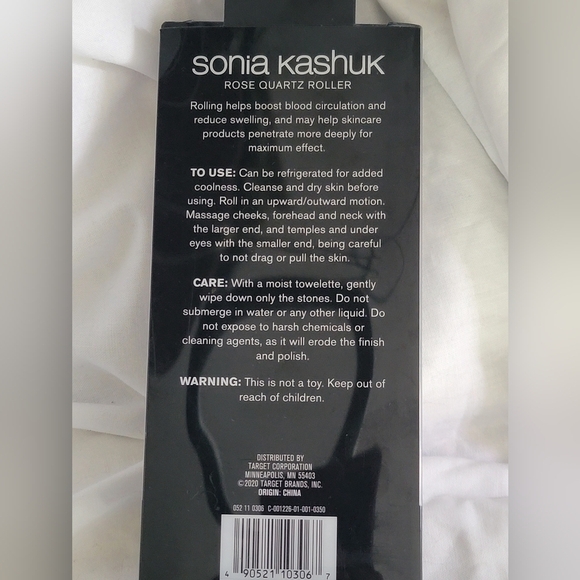 Sonia Kashuk Rose Quartz Roller - Picture 2 of 2